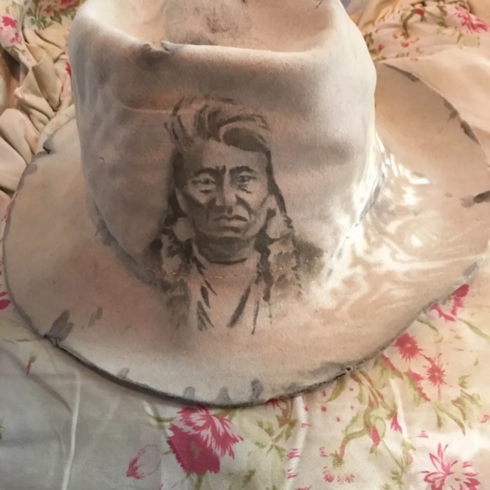 Magnolia Pearl Beaver Felt Hand Painted Hat Sitting Bull, very rare one size
